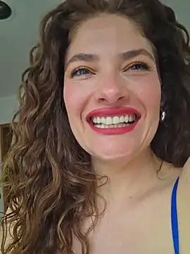 Snapshot of CelineBoyer_ chatting on May 13, 2026, 9:11 pm CelineBoyer online show from May 13, 2026, 9:11 pm