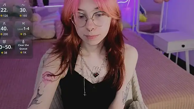 Snapshot of Alice_Nyx chatting on May 17, 2026, 8:53 pm Alice Nyx online show from May 17, 2026, 8:53 pm