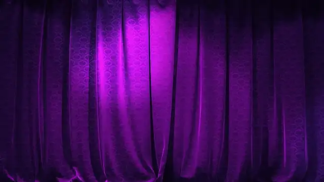 PolyCircus online show from April 17, 2026, 4:04 am