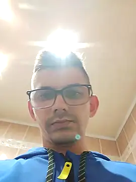 Snapshot of ENzFa chatting on April 4, 2026, 3:24 am ENzFa online show from April 4, 2026, 3:24 am