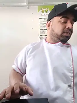 Snapshot of Alfonsovid chatting on June 9, 2026, 2:40 pm Alfonsovid online show from June 9, 2026, 2:40 pm