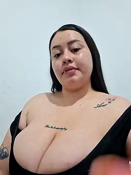 Snapshot of Stefiilove- chatting on April 8, 2026, 3:24 pm Stefiilove- online show from April 8, 2026, 3:24 pm