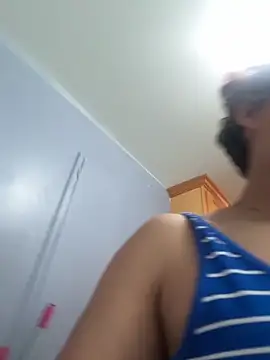 latinasexi2 online show from April 12, 2026, 7:17 pm