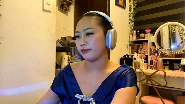 Snapshot of GlindaDejardin chatting on April 26, 2026, 5:10 pm GlindaDejardin online show from April 26, 2026, 5:10 pm