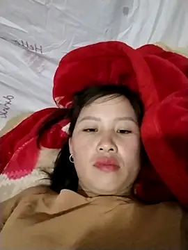 Snapshot of Yo-must chatting on April 11, 2026, 5:37 am Yo-must online show from April 11, 2026, 5:37 am