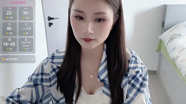 Huangyouyou online show from April 12, 2026, 8:28 am