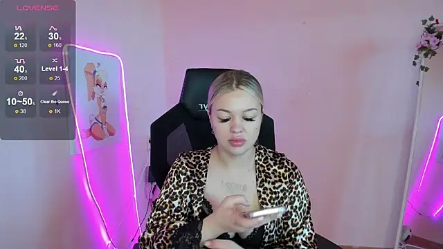 Snapshot of AmeliePeach chatting on June 19, 2026, 1:44 am AmeliePeach online show from June 19, 2026, 1:44 am