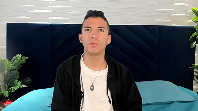 Dylan ross  online show from April 12, 2026, 11:46 am