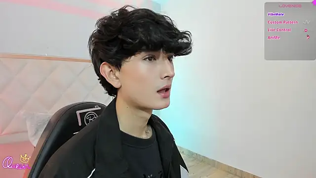 Snapshot of Eidan_tay chatting on April 18, 2026, 7:58 pm Eidan tay online show from April 18, 2026, 7:58 pm