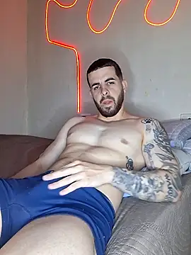 leoxxxgato online show from May 15, 2026, 5:11 pm