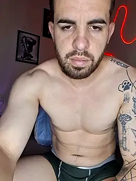 leoxxxgato online show from May 14, 2026, 2:14 pm