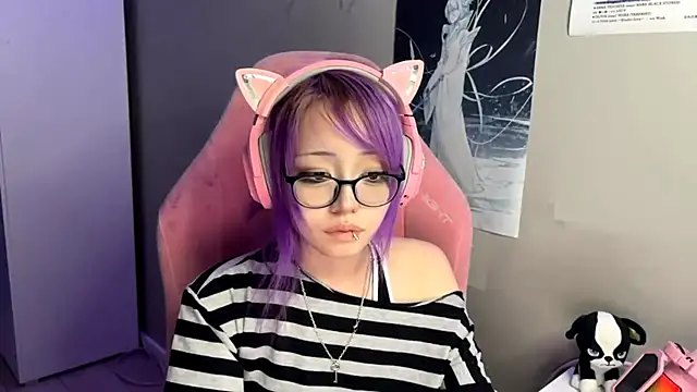 Snapshot of SaxonDibs chatting on April 5, 2026, 4:02 pm SaxonDibs online show from April 5, 2026, 4:02 pm