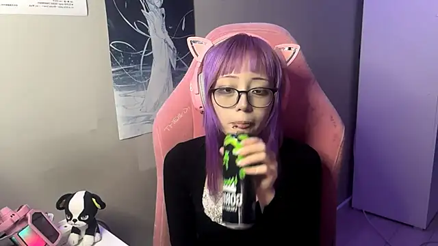 Snapshot of SaxonDibs chatting on April 7, 2026, 2:08 pm SaxonDibs online show from April 7, 2026, 2:08 pm