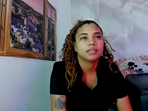 EllyBloom online show from April 19, 2026, 1:45 pm