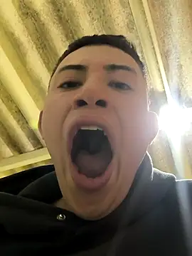 AlejoTheBig online show from April 5, 2026, 7:31 pm