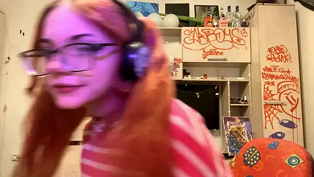 RedHeadCat online show from April 21, 2026, 10:16 pm