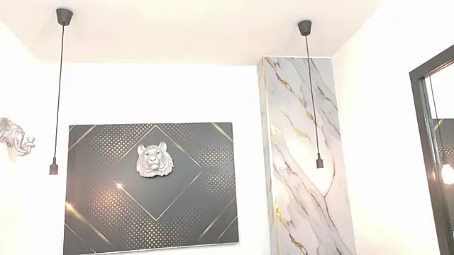 Snapshot of GoldenDesireX_ chatting on May 17, 2026, 6:52 pm GoldenDesireX online show from May 17, 2026, 6:52 pm