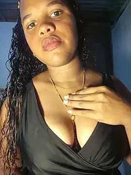 Snapshot of michelle_castillo chatting on April 25, 2026, 3:53 am michelle castillo online show from April 25, 2026, 3:53 am