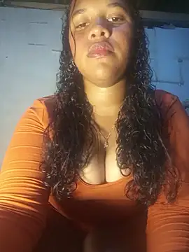 Snapshot of michelle_castillo chatting on April 18, 2026, 3:42 am michelle castillo online show from April 18, 2026, 3:42 am