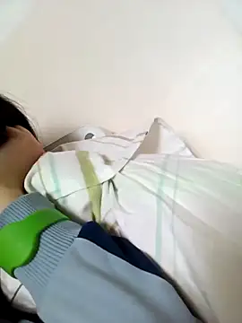 angelgirlmystery1 online show from April 19, 2026, 1:23 pm