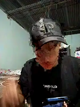 Snapshot of cmjeferson chatting on April 6, 2026, 10:55 pm cmjeferson online show from April 6, 2026, 10:55 pm