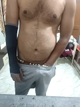 Snapshot of X-boy-11 chatting on April 23, 2026, 1:02 pm X-boy-11 online show from April 23, 2026, 1:02 pm