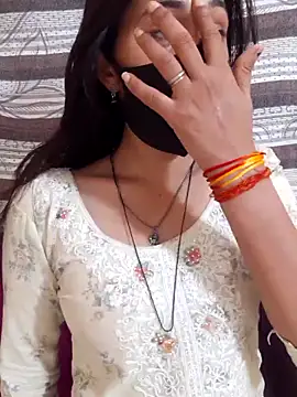 Snapshot of Neha_Ranii chatting on April 6, 2026, 3:35 am Neha Ranii online show from April 6, 2026, 3:35 am