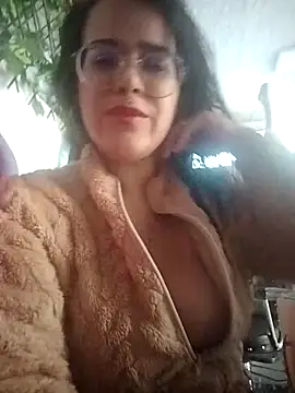 rochylinda online show from April 14, 2026, 7:52 pm