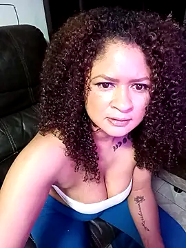 Snapshot of JessyFon chatting on April 20, 2026, 12:02 am JessyFon online show from April 20, 2026, 12:02 am