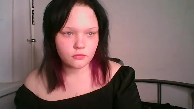 Snapshot of abbey-BAT chatting on April 5, 2026, 11:33 pm abbey-BAT online show from April 5, 2026, 11:33 pm