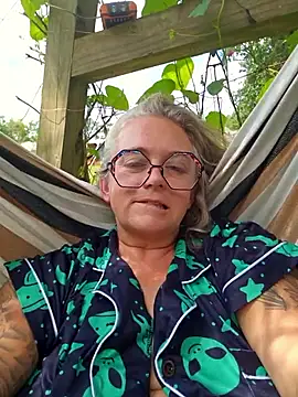 Blondejenn online show from May 19, 2026, 4:47 pm