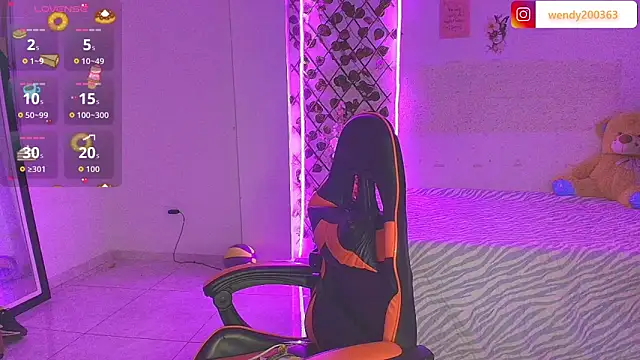 crystal green online show from April 10, 2026, 12:28 am