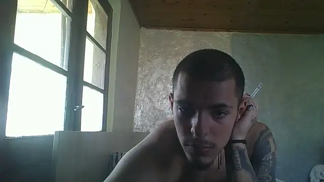 robertmrn112 online show from June 26, 2026, 2:23 pm