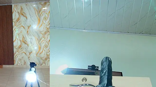 Snapshot of peachy__baby chatting on June 13, 2026, 11:08 am peachy baby online show from June 13, 2026, 11:08 am