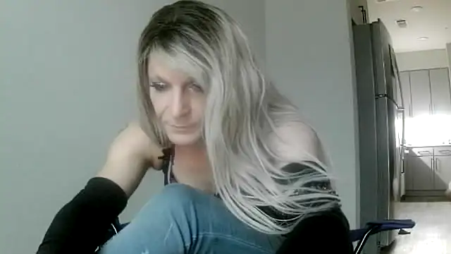 GypsiiCornel online show from May 17, 2026, 5:46 pm