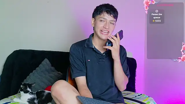Snapshot of SaNti_ll chatting on July 9, 2026, 2:05 pm SaNti ll online show from July 9, 2026, 2:05 pm