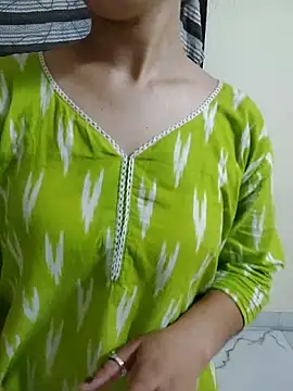 Snapshot of Monika_kumari6 chatting on May 20, 2026, 5:32 pm Monika kumari6 online show from May 20, 2026, 5:32 pm
