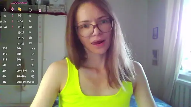 Snapshot of mmmay_day chatting on April 18, 2026, 3:09 am mmmay day online show from April 18, 2026, 3:09 am