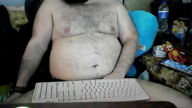 Snapshot of BriTheTopBear chatting on May 21, 2026, 12:30 am BriTheTopBear online show from May 21, 2026, 12:30 am