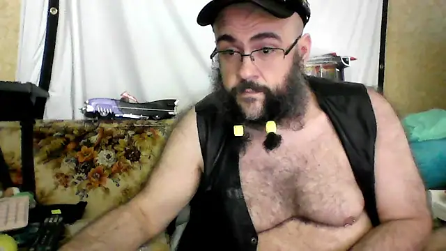 Snapshot of BriTheTopBear chatting on July 2, 2026, 3:23 am BriTheTopBear online show from July 2, 2026, 3:23 am
