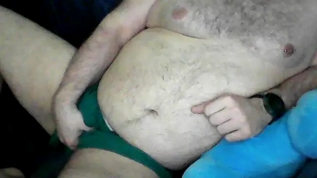 Snapshot of BriTheTopBear chatting on April 24, 2026, 2:46 am BriTheTopBear online show from April 24, 2026, 2:46 am