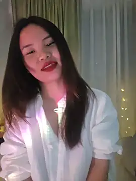 GUGU11211 online show from April 7, 2026, 8:21 pm