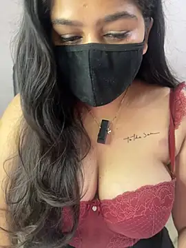 Snapshot of sarasofiaa_ chatting on June 12, 2026, 6:05 pm sarasofiaa online show from June 12, 2026, 6:05 pm