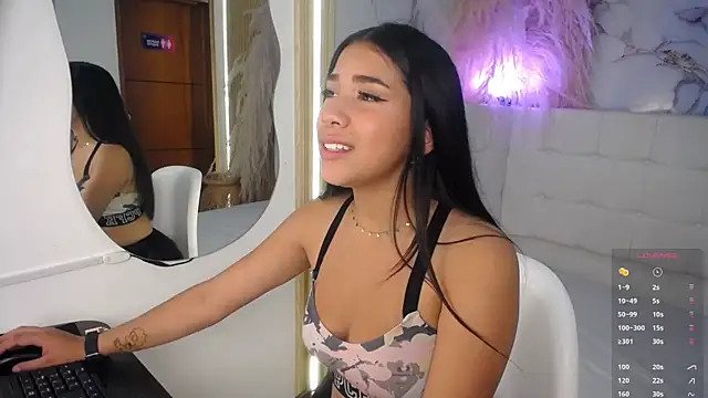 Snapshot of Taliasweet chatting on May 18, 2026, 3:17 am Taliasweet online show from May 18, 2026, 3:17 am