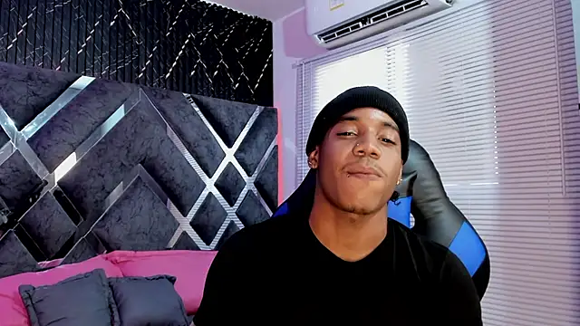 Snapshot of axel_silva4 chatting on May 8, 2026, 7:28 pm axel silva4 online show from May 8, 2026, 7:28 pm