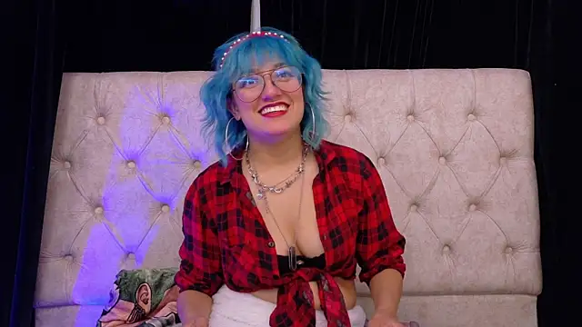 Snapshot of Zafiro_Kitsune chatting on June 30, 2026, 3:50 am Zafiro Kitsune online show from June 30, 2026, 3:50 am