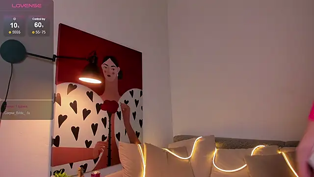 Alice Mart online show from April 15, 2026, 8:53 pm