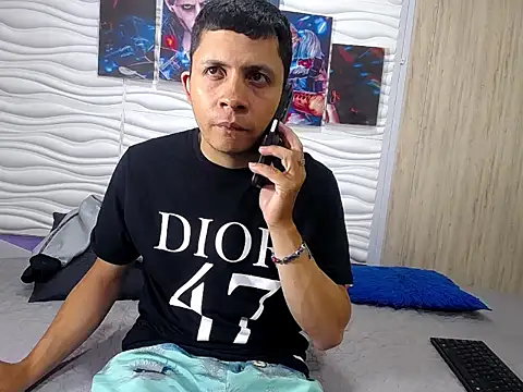 Snapshot of romeojupi chatting on April 17, 2026, 1:41 am romeojupi online show from April 17, 2026, 1:41 am