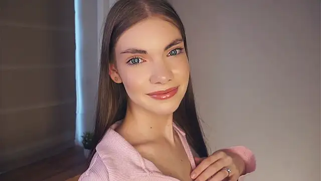 KianaNulle online show from April 16, 2026, 1:23 pm