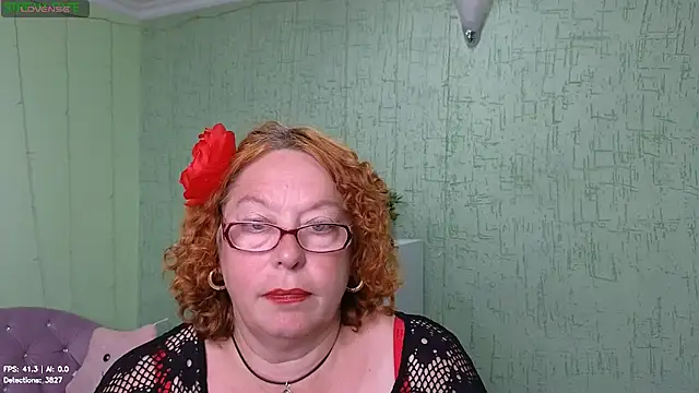 Snapshot of Fara_Flutte chatting on July 13, 2026, 10:03 am Fara Flutte online show from July 13, 2026, 10:03 am